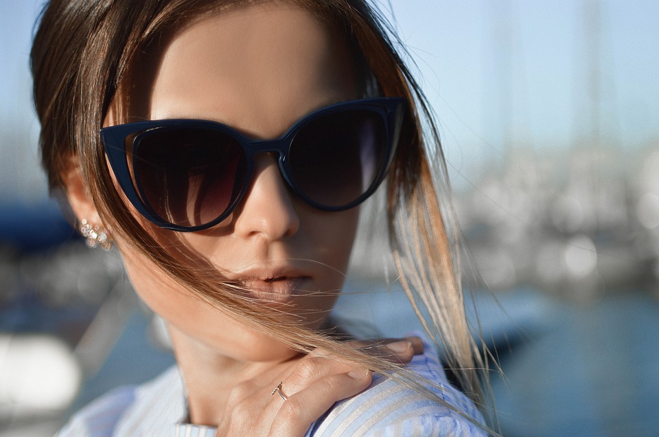 Des lunettes cool pour frimer à la plage