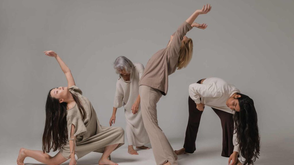 groupe de femme qui danse