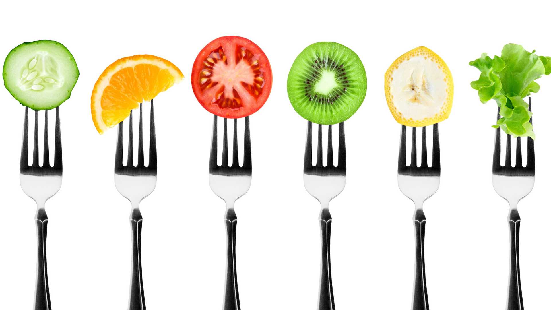 fruits et légumes avec des fourchettes 